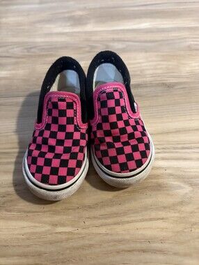 Vans Kids Low-Top Checkerboard Sneakers - Black & Hot Pink